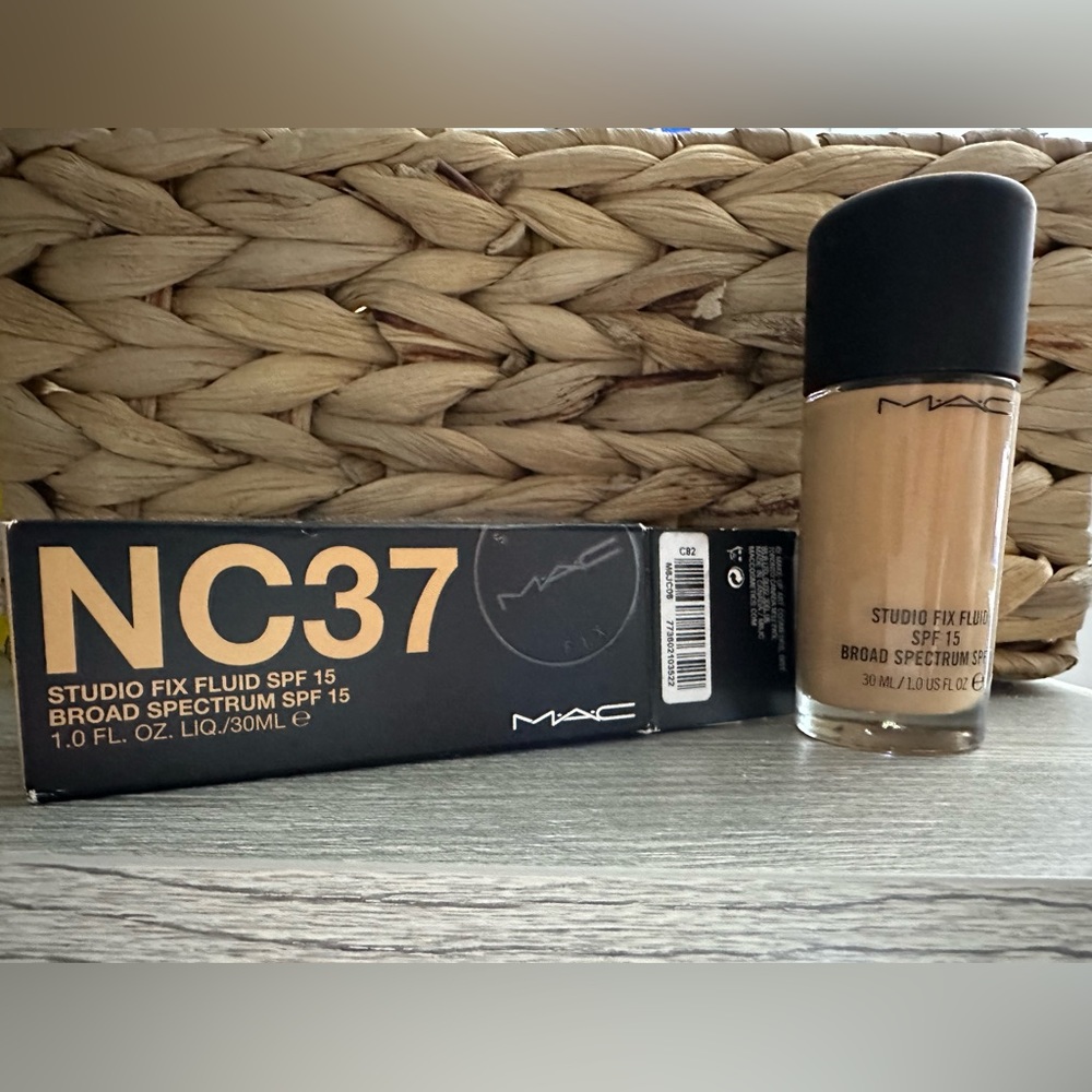 MAC Studio Fix Fluid Foundation